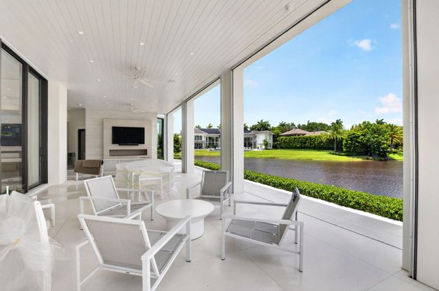 6960 Lake Estates Court, Boca Raton, FL 33496