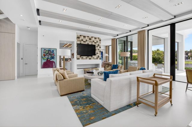 6960 Lake Estates Court, Boca Raton, FL 33496