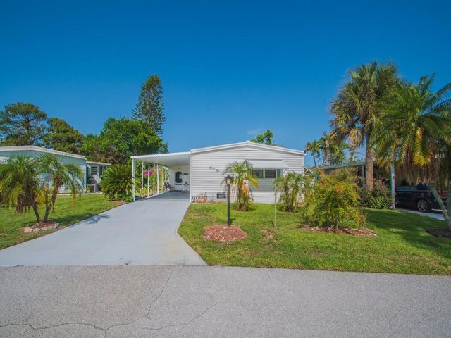 42 Village Lane, Jensen Beach, FL 34957