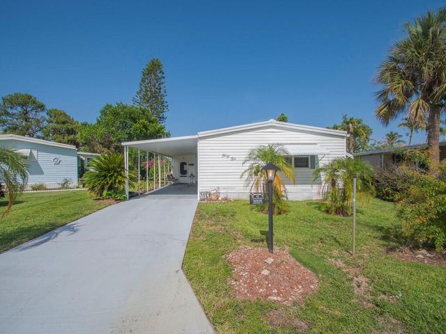 42 Village Lane, Jensen Beach, FL 34957