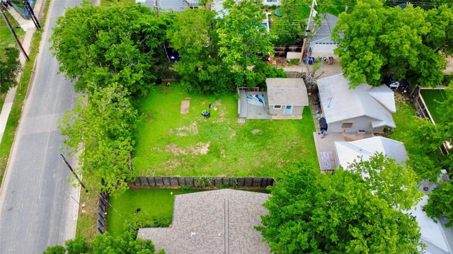 1916 W 37th ST, Austin, TX 78731