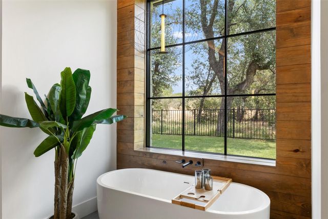 19101 Sean Avery PATH, Spicewood, TX 78669