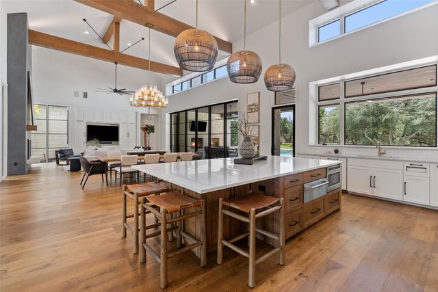 19101 Sean Avery PATH, Spicewood, TX 78669
