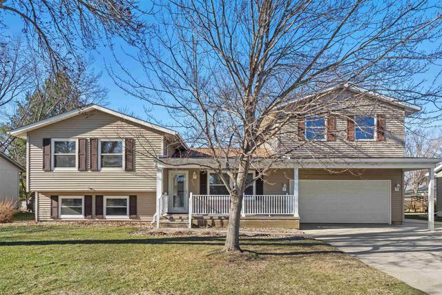860 Juniper Drive, Waterloo, IA 50702