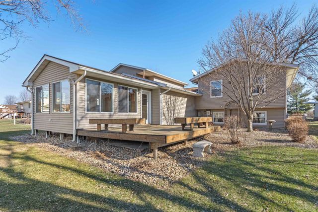 860 Juniper Drive, Waterloo, IA 50702