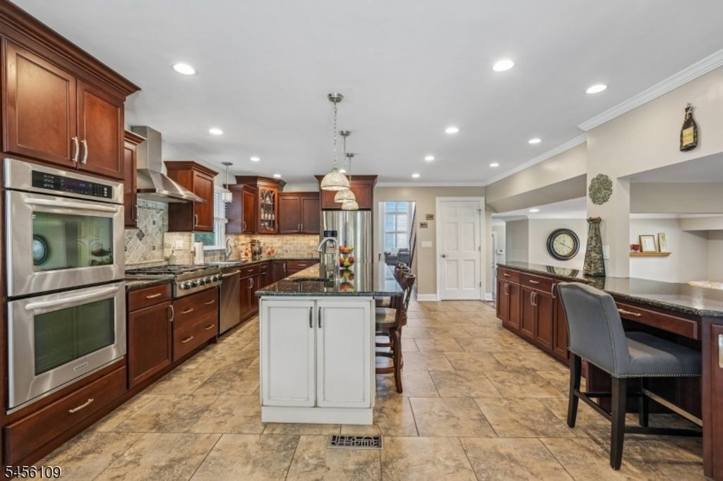 23 Chicopee Dr, Wayne Twp., NJ 07470 — photo 4