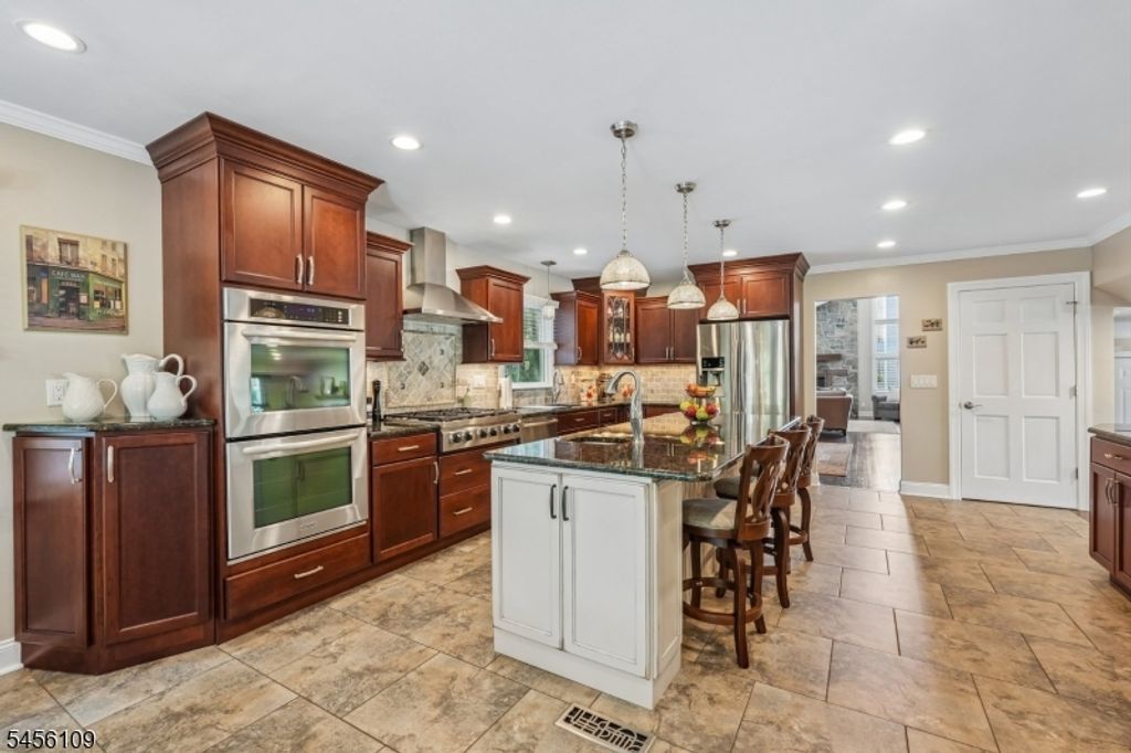 23 Chicopee Dr, Wayne Twp., NJ 07470 — photo 5