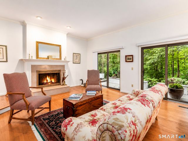5 Dry River Court, Redding, CT 06896