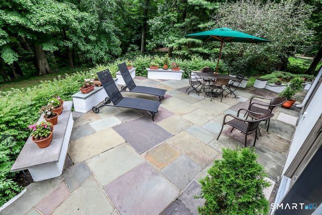5 Dry River Court, Redding, CT 06896