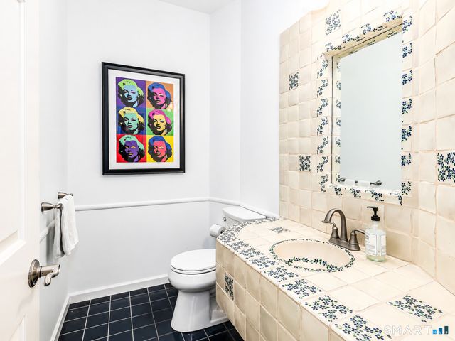 5 Dry River Court, Redding, CT 06896
