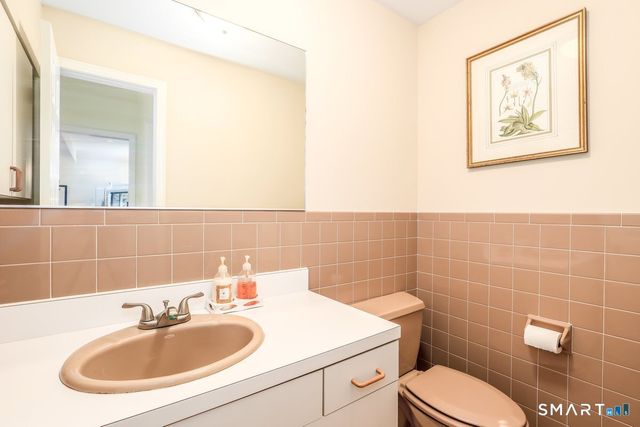 5 Dry River Court, Redding, CT 06896