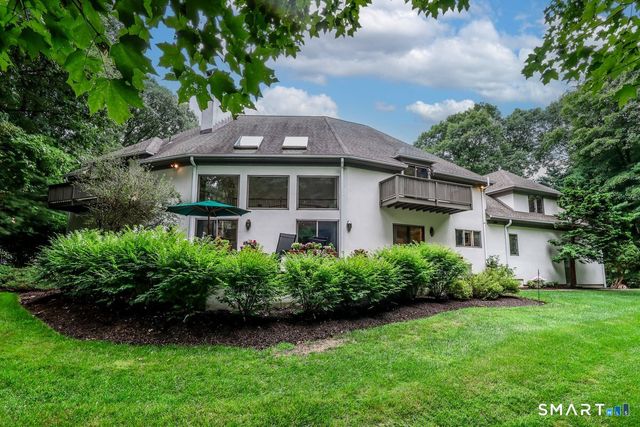 5 Dry River Court, Redding, CT 06896
