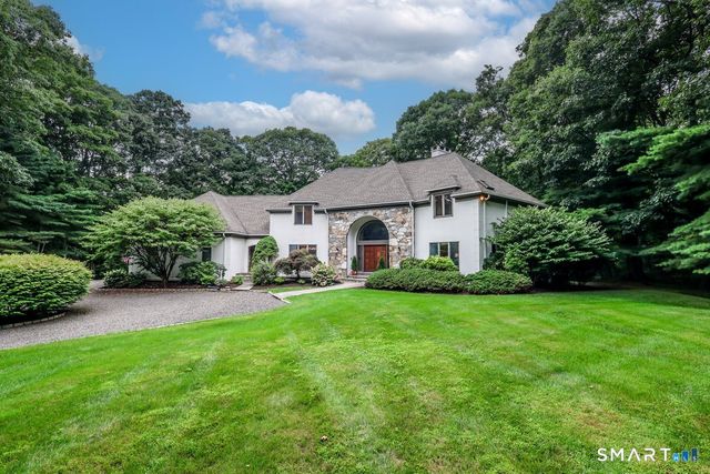 5 Dry River Court, Redding, CT 06896