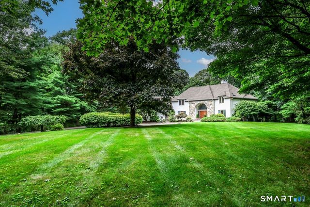 5 Dry River Court, Redding, CT 06896