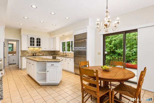 5 Dry River Court, Redding, CT 06896