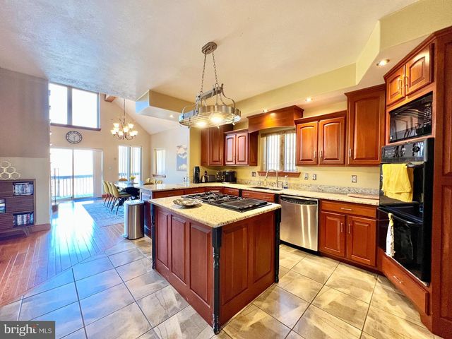 124 LONG BEND BEACH ROAD, Hopewell, PA 16650