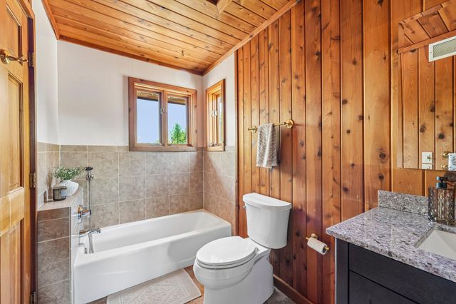 9040 152nd Street N, Hugo, MN 55038