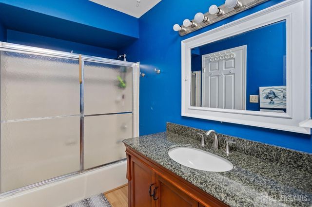 127 Baron Lane, East Brunswick, NJ 08816