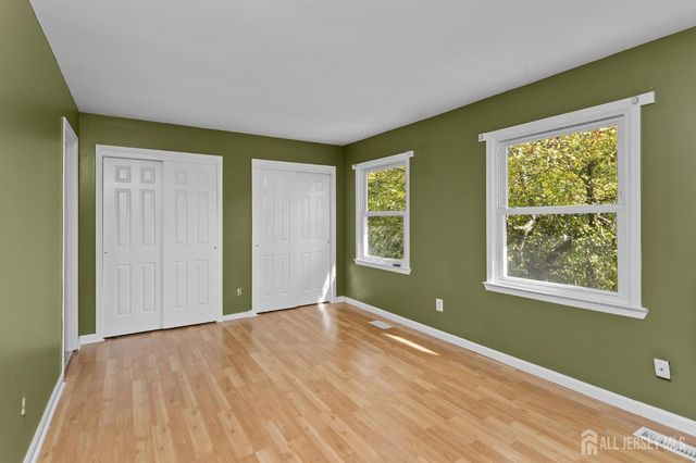 127 Baron Lane, East Brunswick, NJ 08816