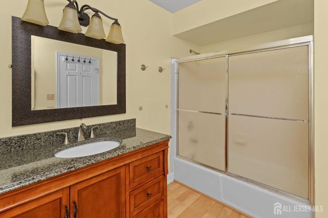 127 Baron Lane, East Brunswick, NJ 08816