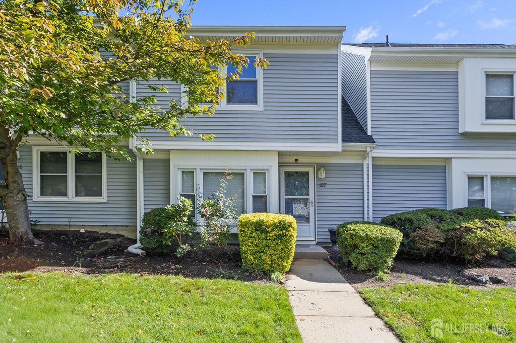 127 Baron Lane, East Brunswick, NJ 08816