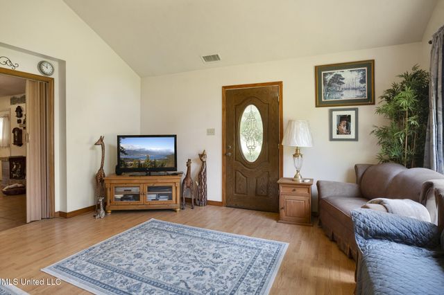 109 Charwood Drive, Poplarville, MS 39470