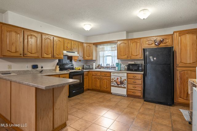109 Charwood Drive, Poplarville, MS 39470