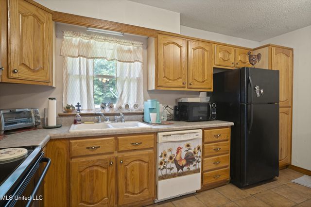 109 Charwood Drive, Poplarville, MS 39470