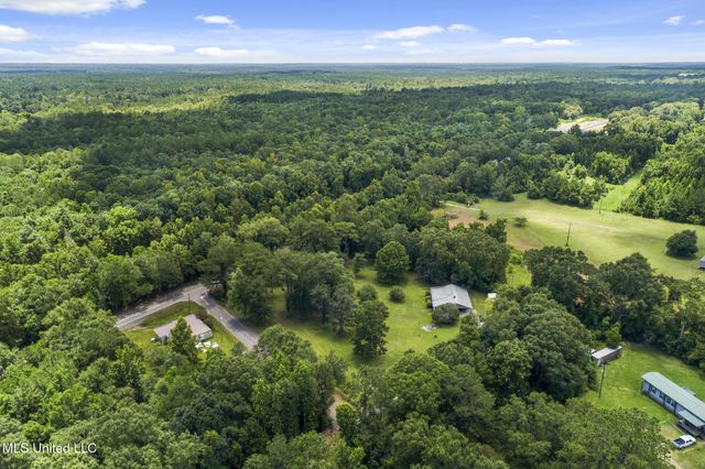 109 Charwood Drive, Poplarville, MS 39470