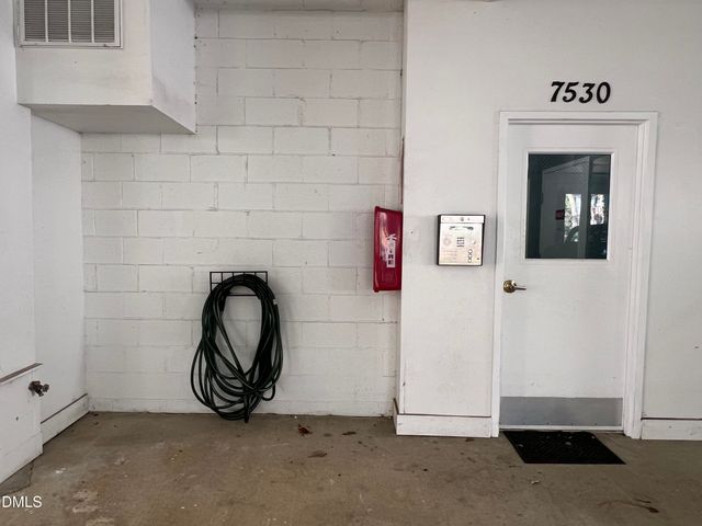 7530 Lead Mine Road 202, Raleigh, NC 27615