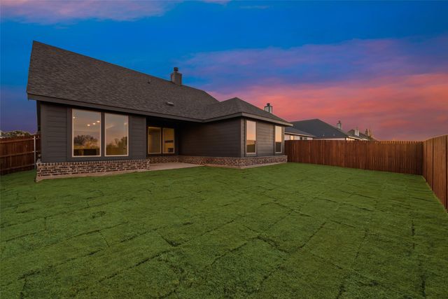 1245 Comal Lane, Springtown, TX 76082
