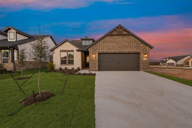 1245 Comal Lane, Springtown, TX 76082