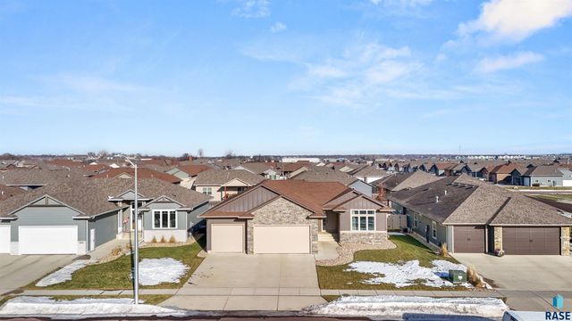 3620 E High Plains Cir Circle, Sioux Falls, SD 57108