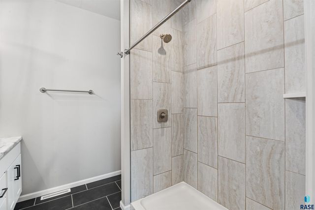 3620 E High Plains Cir Circle, Sioux Falls, SD 57108