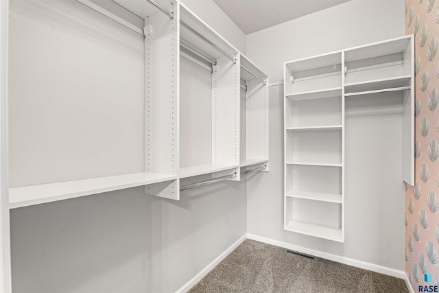 3620 E High Plains Cir Circle, Sioux Falls, SD 57108