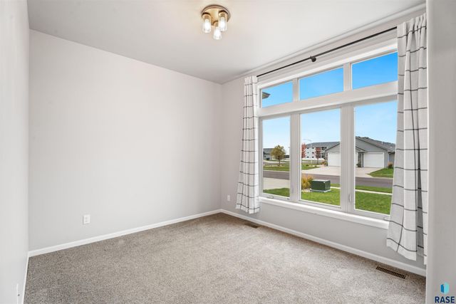 3620 E High Plains Cir Circle, Sioux Falls, SD 57108