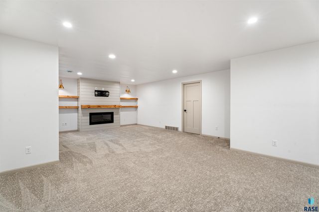 3620 E High Plains Cir Circle, Sioux Falls, SD 57108