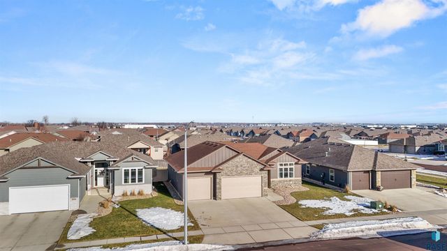 3620 E High Plains Cir Circle, Sioux Falls, SD 57108