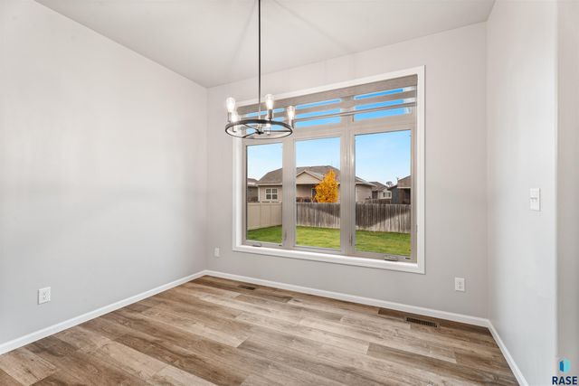 3620 E High Plains Cir Circle, Sioux Falls, SD 57108