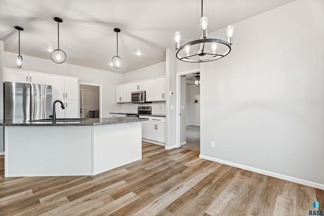 3620 E High Plains Cir Circle, Sioux Falls, SD 57108