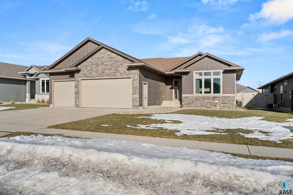 3620 E High Plains Cir Circle, Sioux Falls, SD 57108