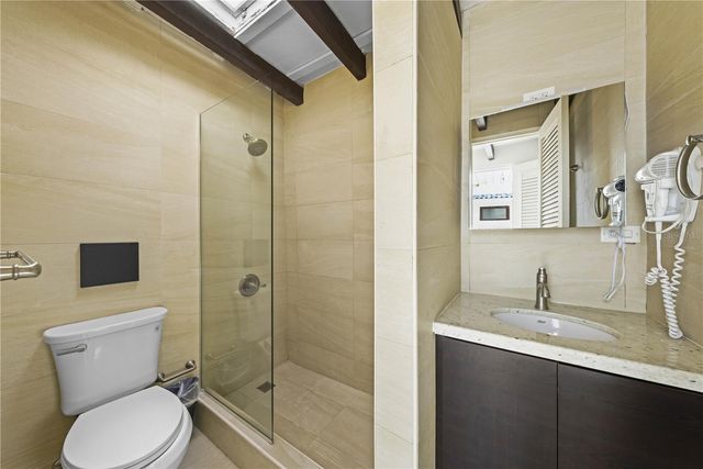 10 MCARTHUR STREET, San Juan, PR 00901