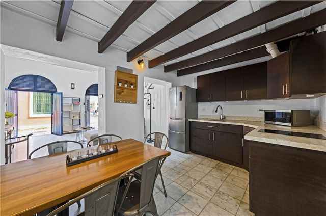 10 MCARTHUR STREET, San Juan, PR 00901