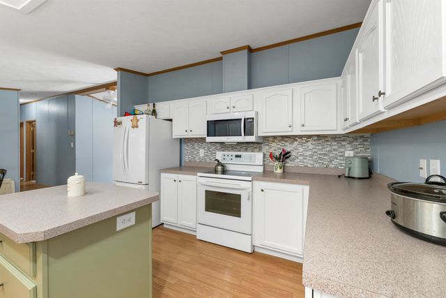 20 Lighthouse Lane, Conway, NH 03818