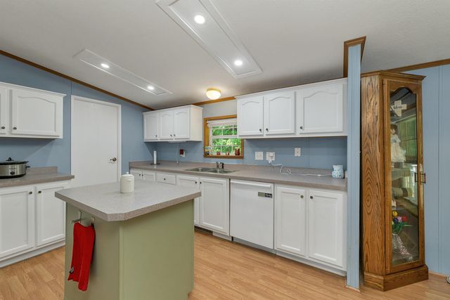 20 Lighthouse Lane, Conway, NH 03818