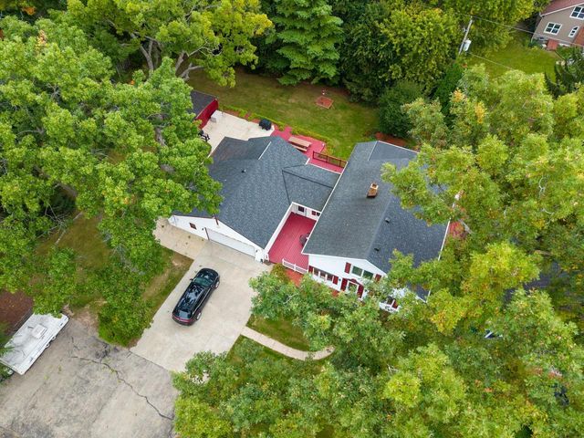 N9114 Cedar AVENUE, East Troy, WI 53120