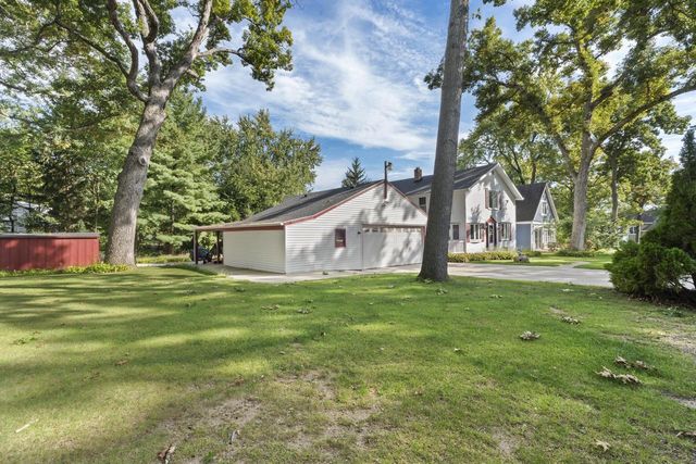 N9114 Cedar AVENUE, East Troy, WI 53120