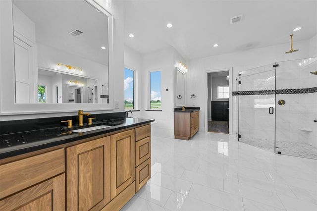 714 Cactus Rio Drive, Weatherford, TX 76087
