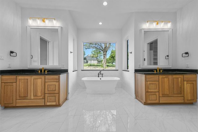 714 Cactus Rio Drive, Weatherford, TX 76087