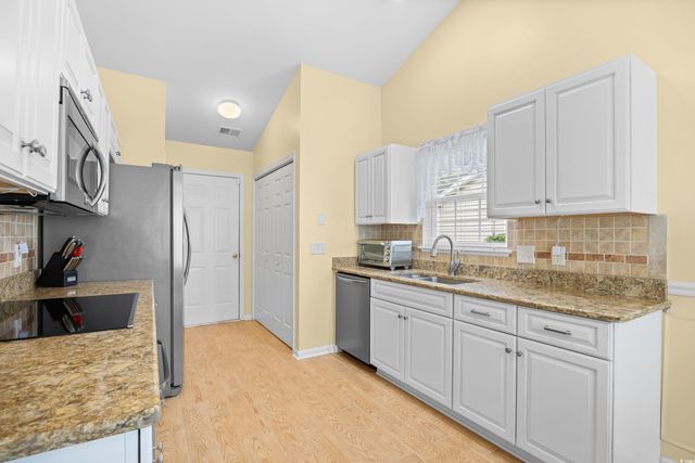 4554 Fringetree Dr., Murrells Inlet, SC 29576